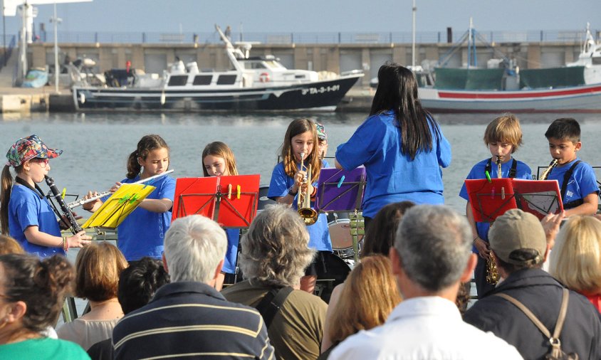 Actuació del grup Bufa Band de l'Escola Municipal de Música, ahir, al concert a favor de l'Afanoc