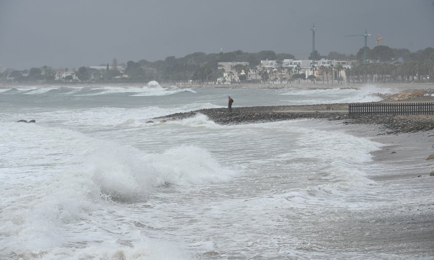 Platges de ponent sota els efectes del temporal Cèlia, aquest passat dimarts