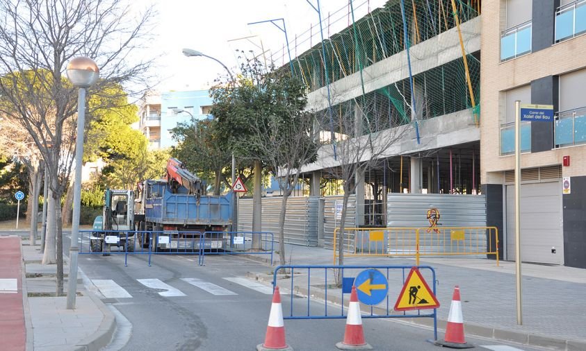 Imatge d'arxiu d'un bloc de pisos en construcció