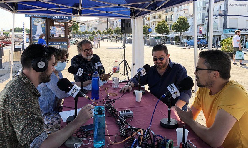 Imatge de l'estand de Ràdio Cambrils en l'edició de Sant Jordi de l'any passat