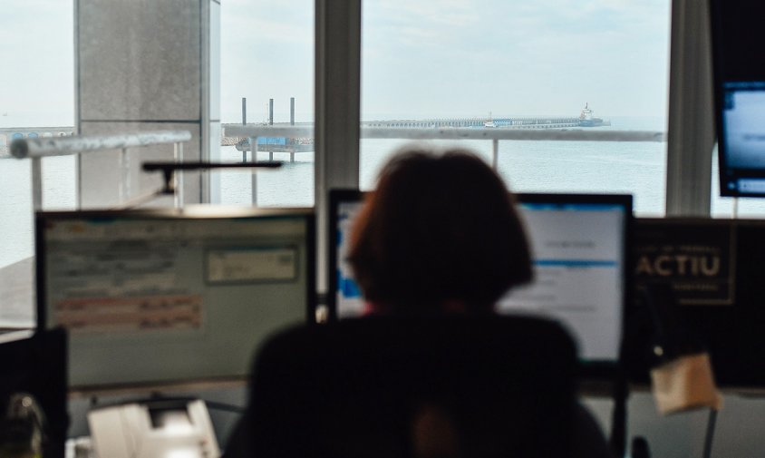 Sala de control de l'entrada de vaixells al Port de Tarragona