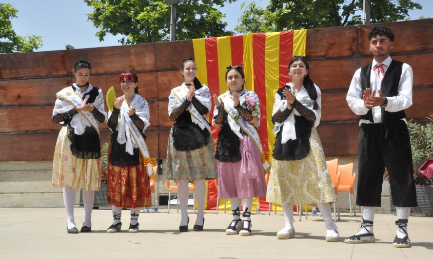 D'esquerra a dreta: la damisel·la Paola Ramírez, la pubilla Xènia Rodrigo, les damisel·les Alba Queralt i Aïna Cruz i la Pubilla i l'Hereu 2021