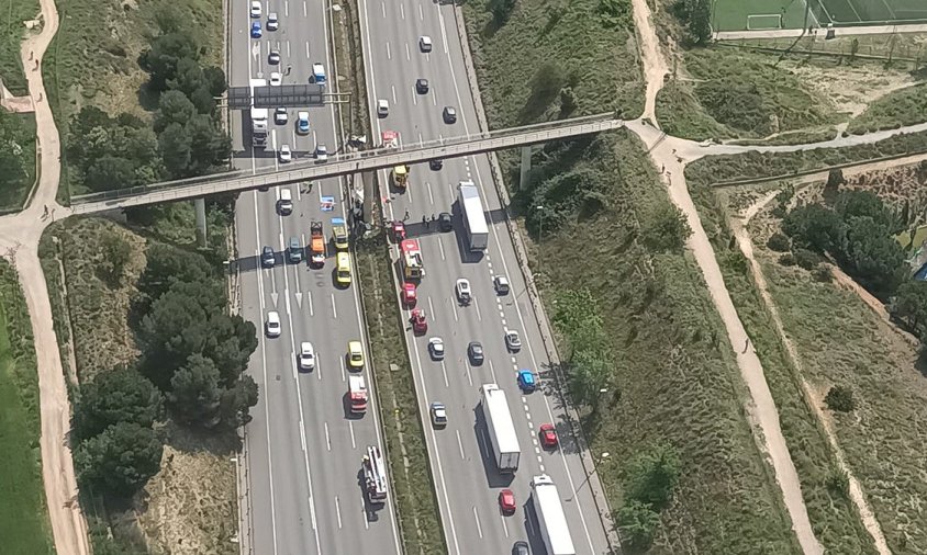 Vista aèria d'un tram de l'AP-7