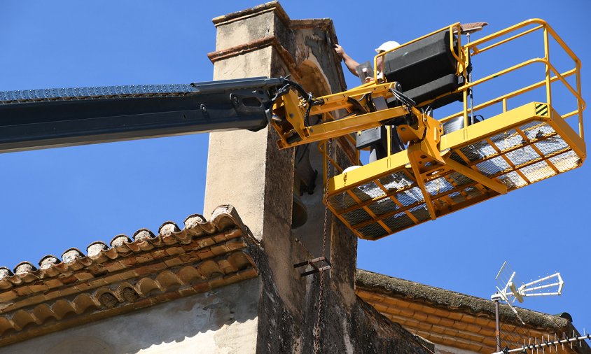 Treballs d'arranjament del campanar de l'Ermita, aquest passat dimarts