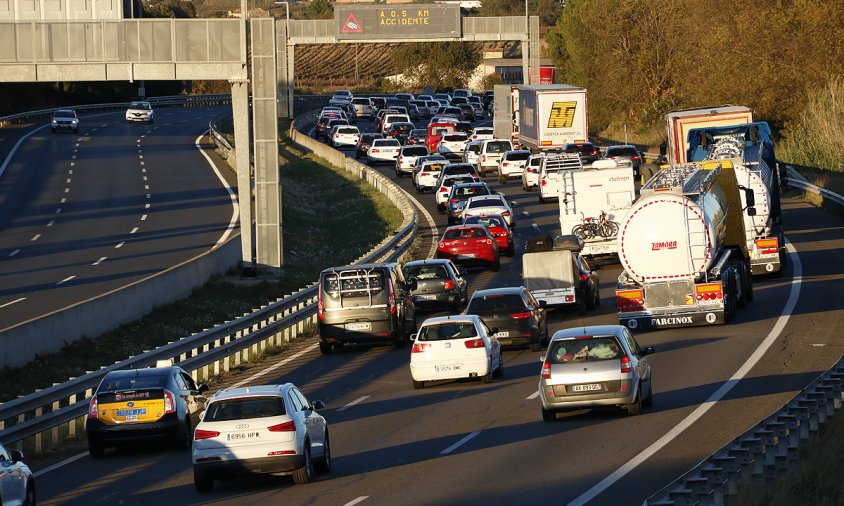 Retencions a l'AP7 en la tornada del pont de Tots Sants, el passat novembre