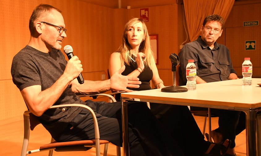 Josep Costa, Eloïsa López Costa i Albano Dante Fachín, ahir, al sala d'actes del Casal de la Gent Gran