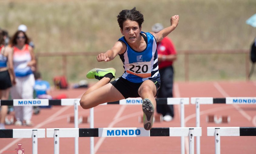 L'atleta Aina Ferré es va penjar l'argent als 80 metres tanques