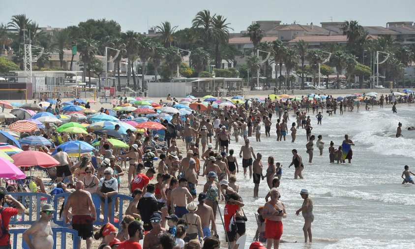 Aspecte de la platja del Regueral, el passat diumenge