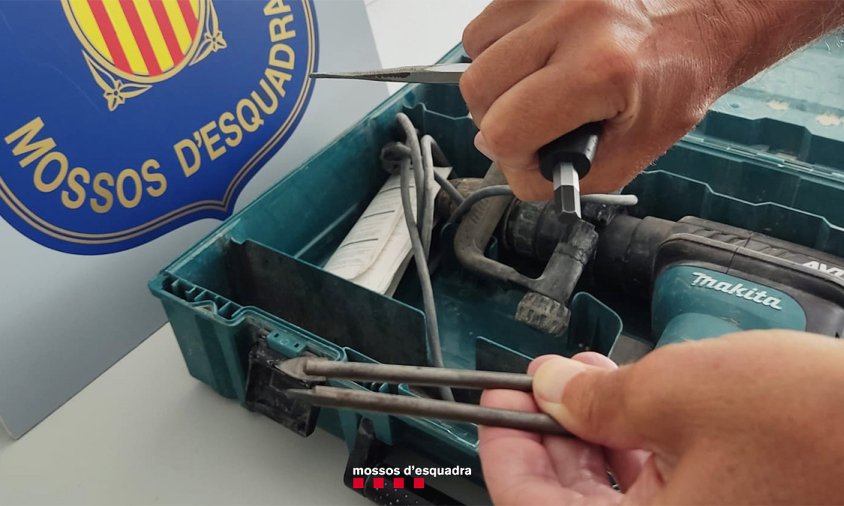 Imatge de part del material intervingut pels Mossos d'Esquadra