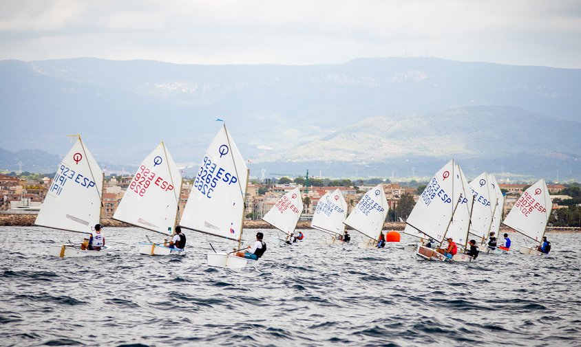 Imatge de la regata disputada en aigües cambrilenques