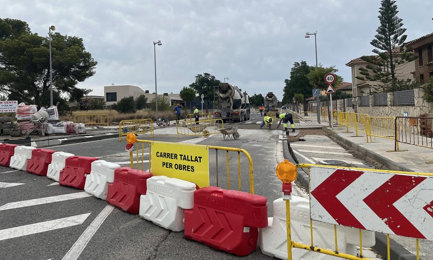 Obres d’implantació d’un nou tram de carril bici