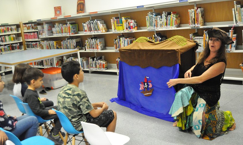 Sessió de contes a càrrec de Laura Asensio, a la Biblioteca