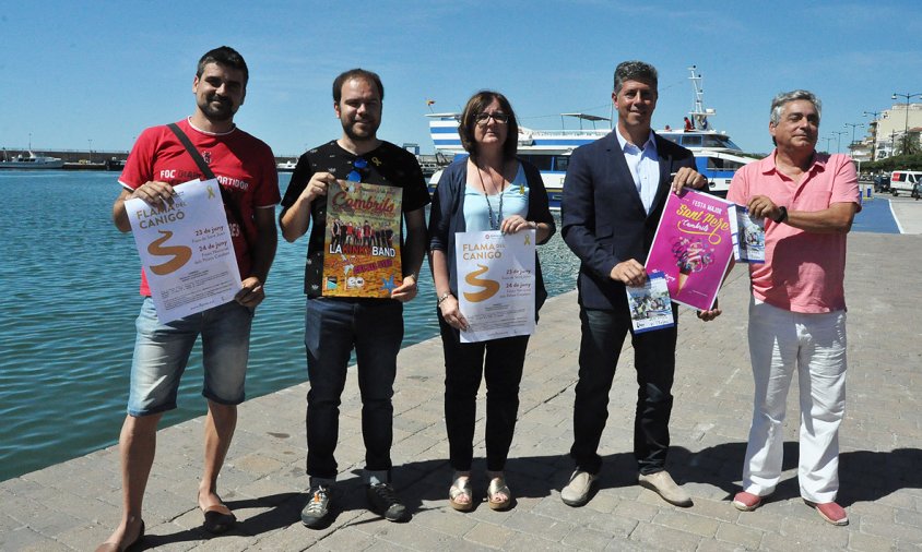 Presentació de la Festa Major de Sant Pere, ahir al matí a les Escales Reials. D'esquerra a dreta: Jacob Gil, Eduard Pellicer, Camí Mendoza, Lluís Abella i Ovidi Noguera