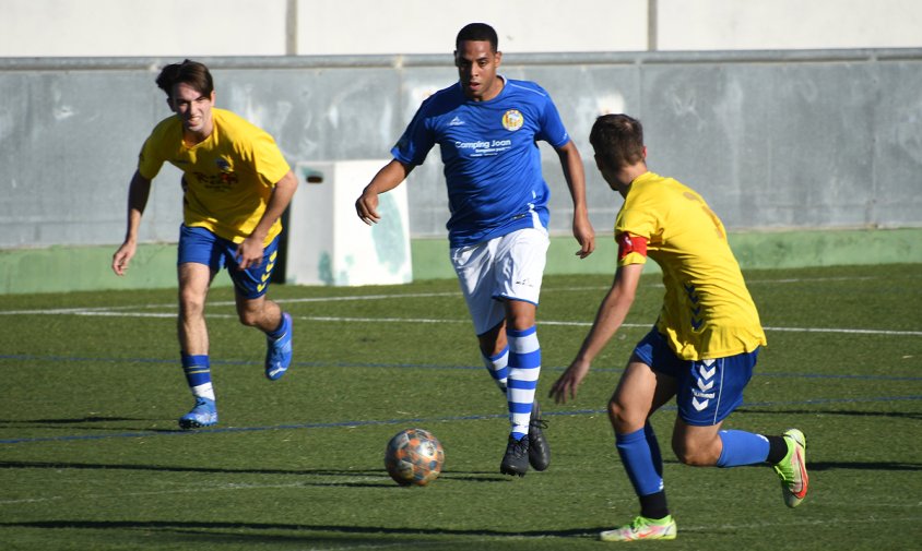 Imatge del primer partit de lliga del FC Cambrils disputat a casa la setmana anterior