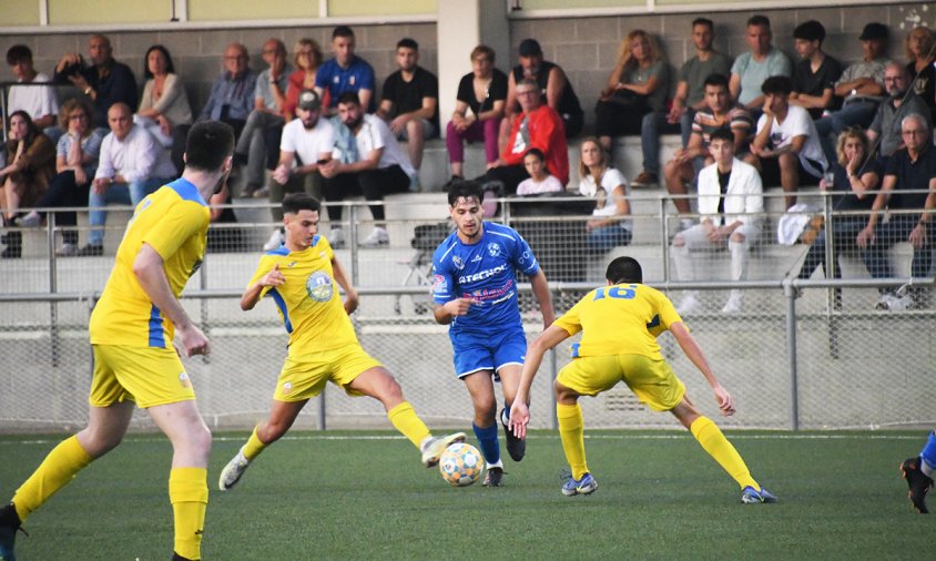 Un moment del partit entre el Cambrils Unió i el Catllar, aquest passat dissabte