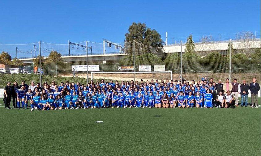 Foto de grup dels jugadors de les diferents categories del Cambrils Unió, aquest passat diumenge