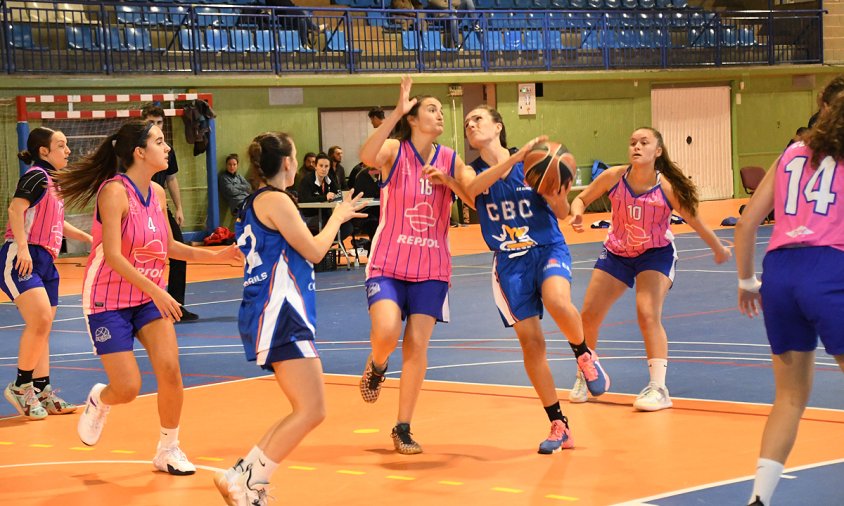 Imatge d'un partit del CB Cambrils femení, aquesta temporada