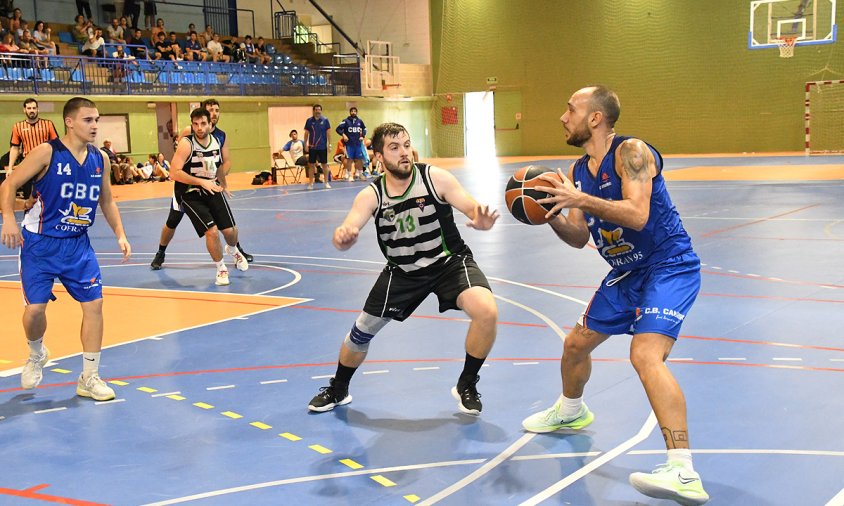 Imatge d'un partit del Cofran CB Cambrils aquesta temporada