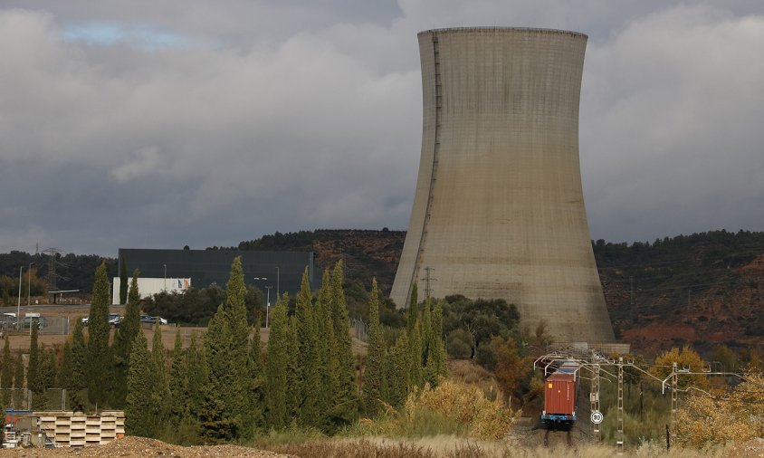 Imatge general de la central nuclear d'Ascó, a la Ribera d'Ebre