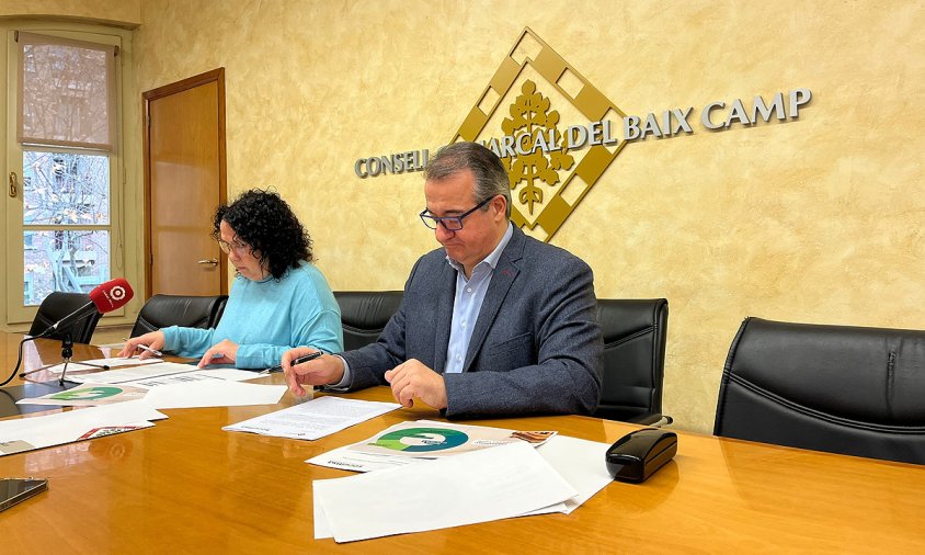 Roda de premsa de presentació del pressupost del Consell Comarcal del Baix Camp a càrrec de Rosa Maria Abelló i Antoni Abelló