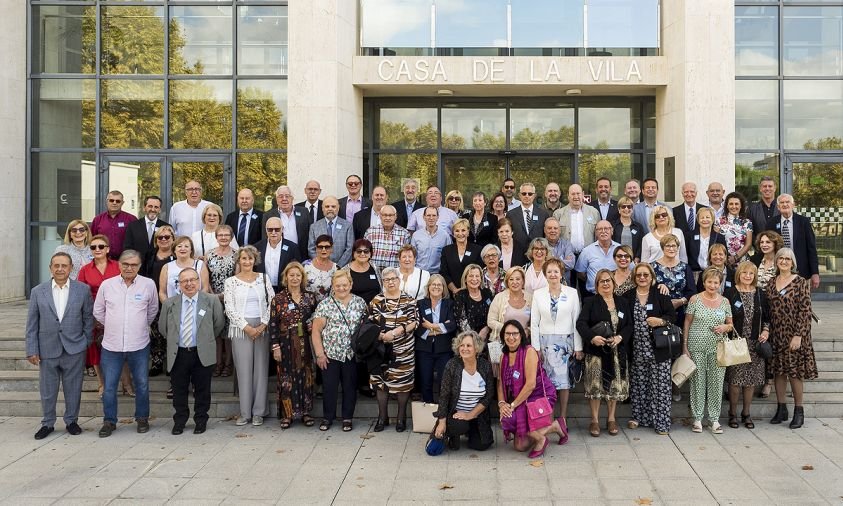 Foto de grup dels participants a la celebració de l'aniversari de la Collita del 52, el passat mes d'octubre