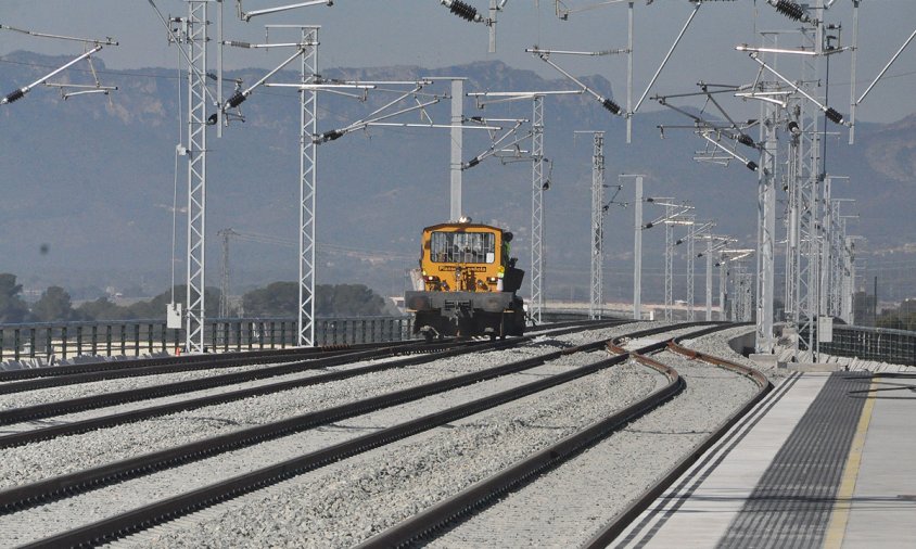 Imatge del Corredor Mediterrani a l'alçada de l'estació de Cambrils