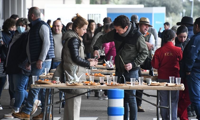 Imatge de l'esmorzar popular a les instal·lacions de la Cooperativa Agrícola, el 13 de març de l'any passat