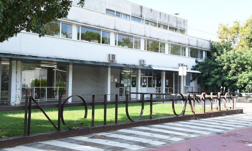 Imatge d'arxiu de la façana de l'Institut Cambrils