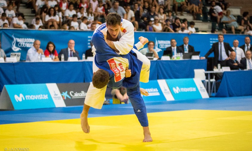 Imatge d'un dels combats de judo disputats al Palau Municipal d'Esports