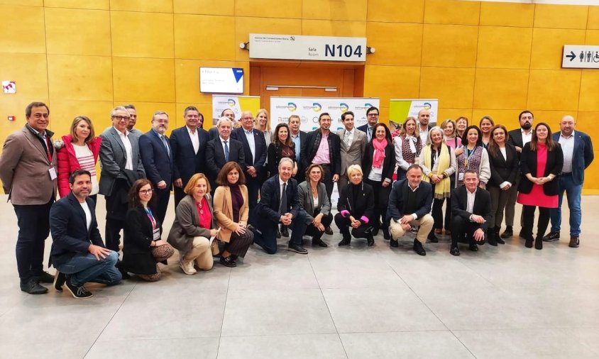 Foto de grup dels participants a l'assemblea general de Saborea España, en el marc de Fitur