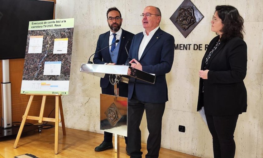 Roda de premsa a càrrec de l'alcalde de Reus, Carles Pellicer; el conseller de Territori, Juli Fernàndez; i la regidora d’Urbanisme i Mobilitat, Marina Berasategui