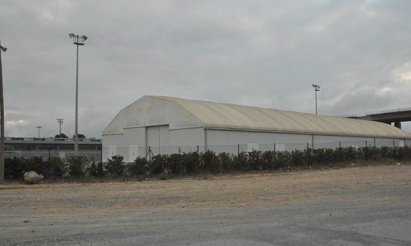 Carpa de la zona esportiva municipal