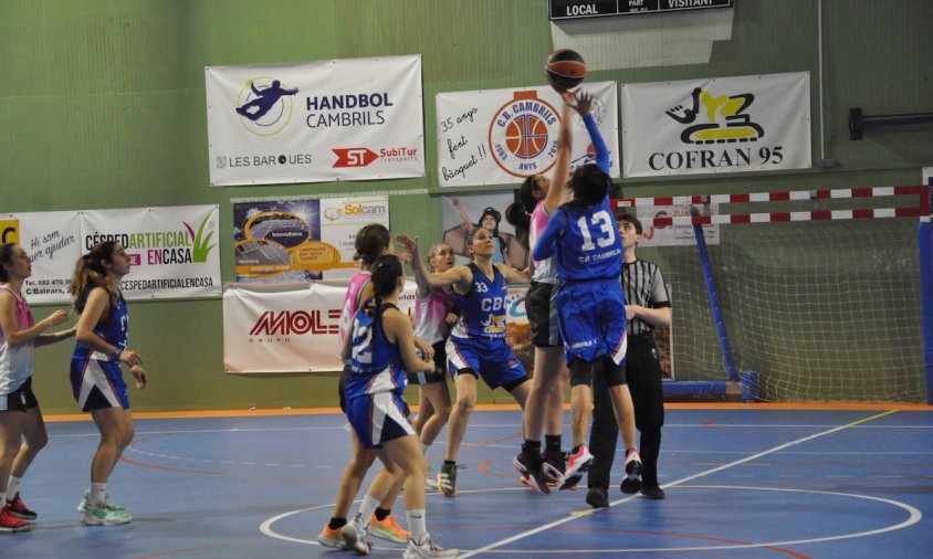 Imatge d'un partit del Cofran 95 CB Cambrils femení aquesta temporada