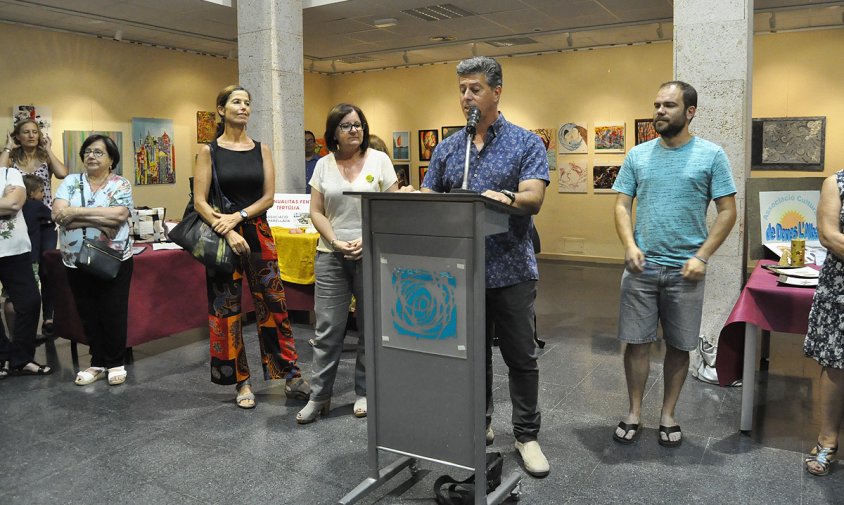 Un moment de l'acte d'inauguració de l'exposició, ahir, a l'Espai El Pati del Centre Cultural