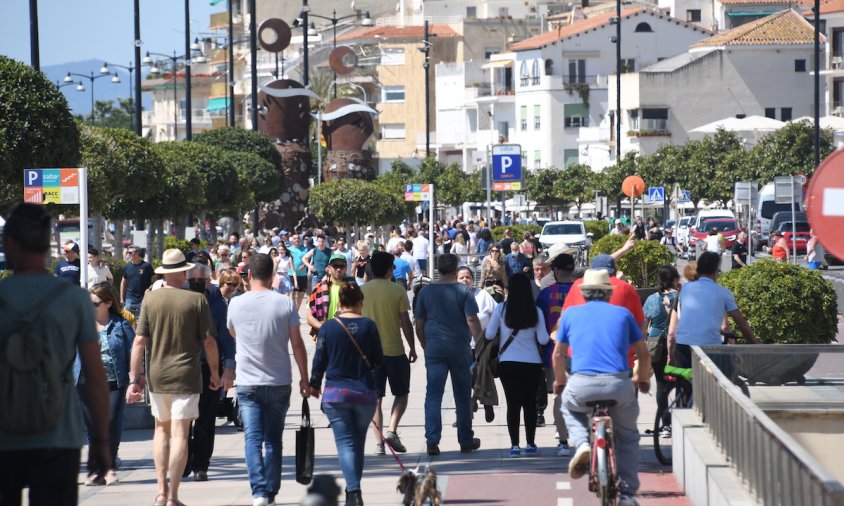 Imatge d'ambient de la façana marítima del Port