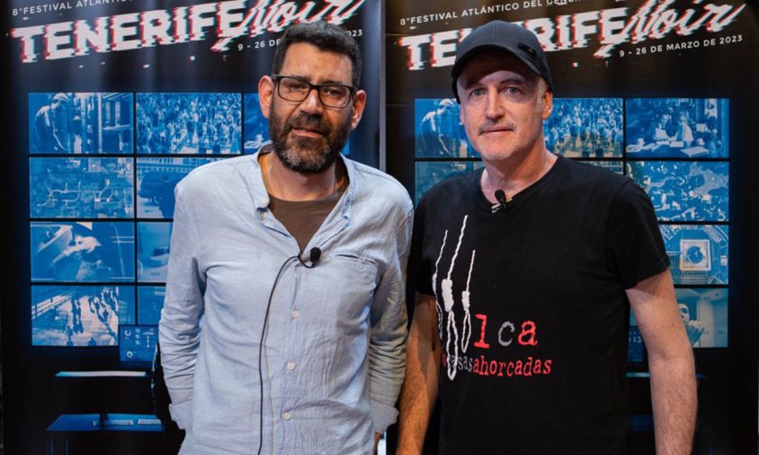 Jordi Ledesma i José Ángel Mañas, autor de En el descuento, al Festival Atlántico de Género Negro Tenerife Noir.