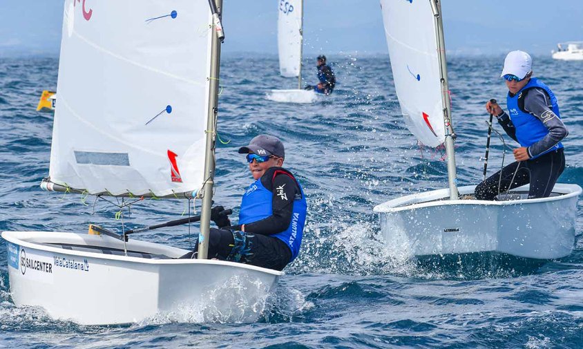 Un moment de la competició d'Optimist, a L'Escala