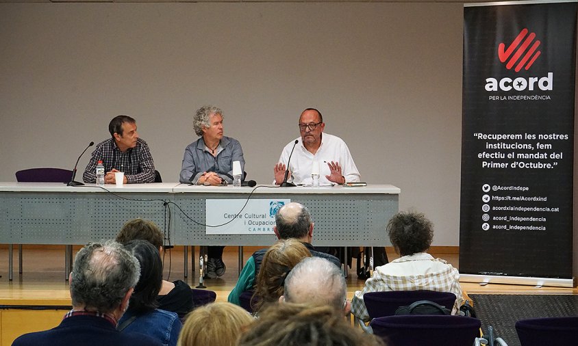 Carles Santacruz, Joan Carles Massagué i Pep Fort, ahir, al Centre Cultural