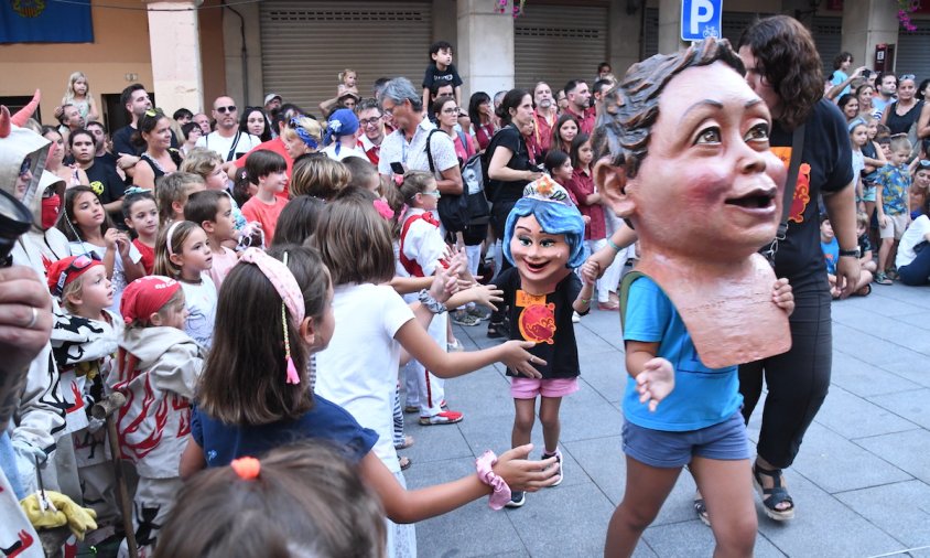 Actuació de les entitats festives en el marc de la Festa Major de la Mare de Déu del Camí l'any passat