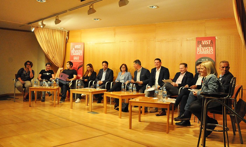 Imatge dels alcaldables en el debat electoral de fa quatre anys, el 21 de maig de 2019, al Casal Municipal de la Gent Gran