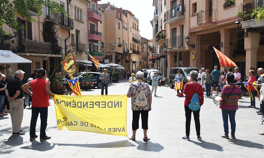 Concentració de les Àvies i Avis per la Independència, ahir, a la plaça de la Vila