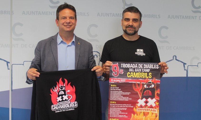 Oliver Klein i Jacob Gil durant la presentació de la 9a Trobada de Diables del Baix Camp