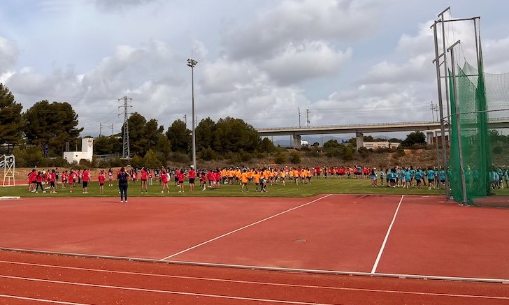 Els nens i nenes van competir en diferents modalitats atlètiques