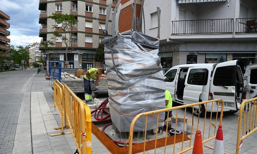 L'escultura dedicada a la posidònia de la plaça d'Aragó es mostrarà aquest vespre