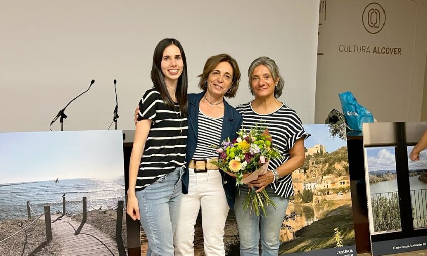 Mònica Asensio, Maite Palacios, Annabel Pellicer i Joana Abella a l'exposició d'Alcover