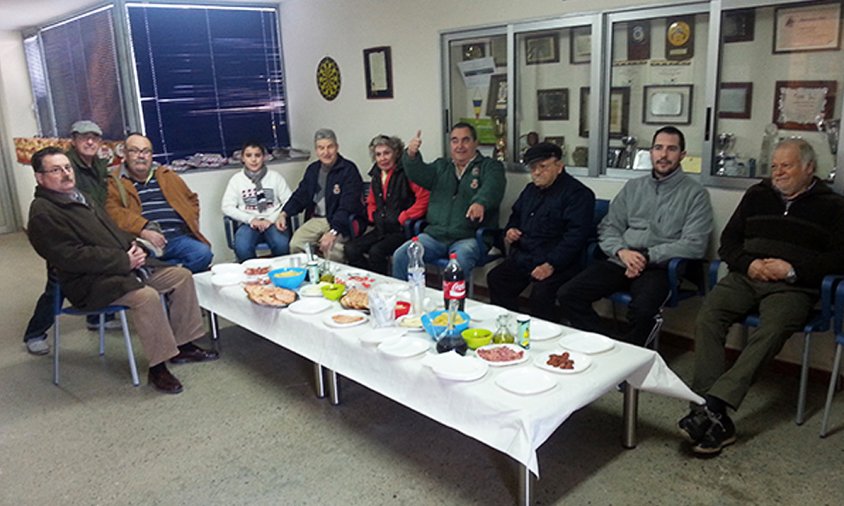 Alguns del participants a la tirada del pernil