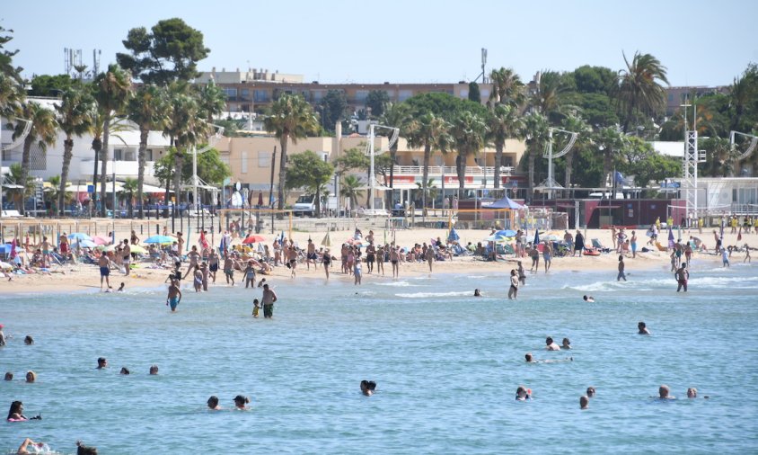 Imatge de la platja del Regueral d'aquest passat mes de juliol