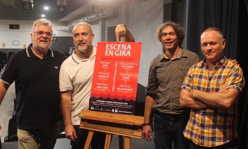 Isaac Albesa, Alfredo Clúa, Jordi Barebrà i Iban Beltra, durant la presentació del cartell d'Escena en Gira