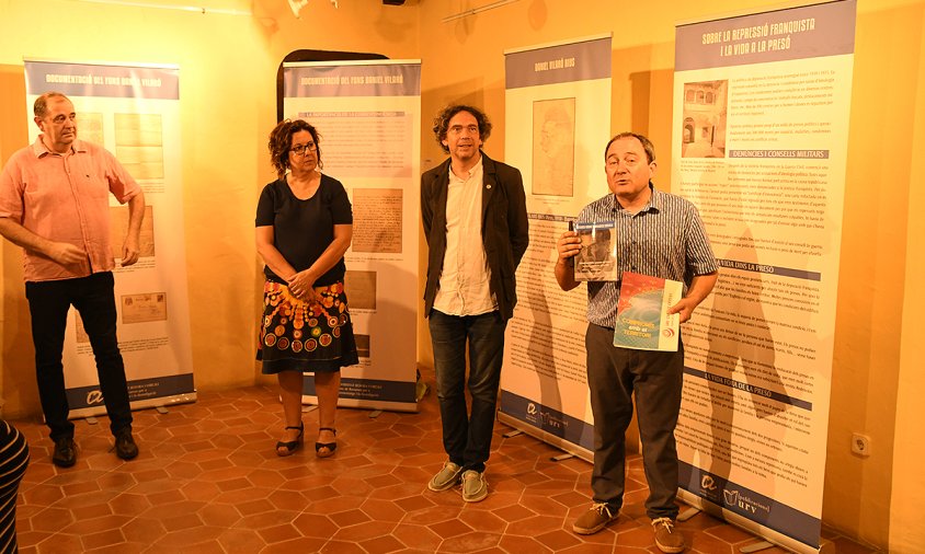 Pedro Otiña, Neus Càrdenas, Jordi Barberà i Gerard Martí, ahir, en la inauguració de l'exposició