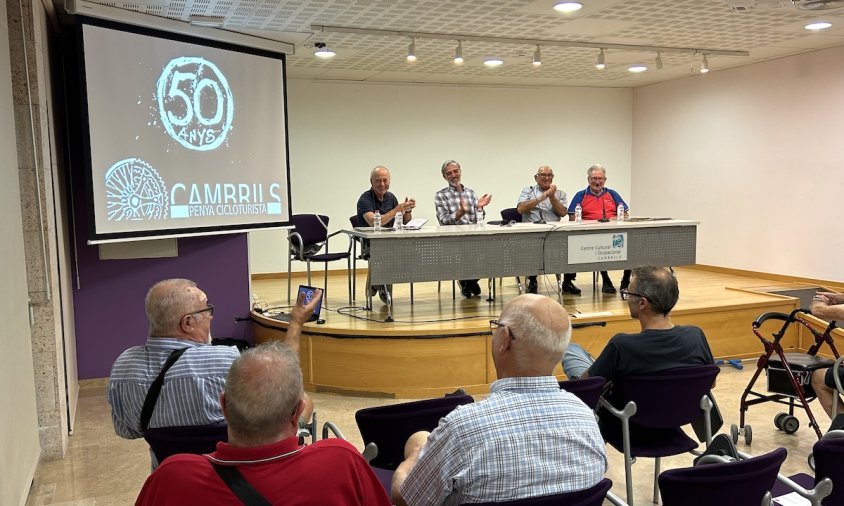 D'esquerra a dreta: Jordi Mariné Cuesta, Quico Domingo, Lluís Domingo i Jordi Mariné Tarés, al col·loqui